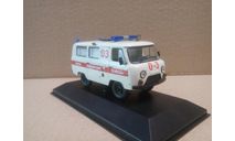УАЗ-452 СКОРАЯ МЕДИЦИНСКАЯ ПОМОЩЬ, масштабная модель, IST Models, scale43