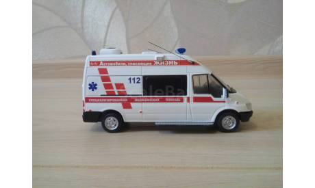 СКОРАЯ МЕДИЦИНСКАЯ ПОМОЩЬ НА БАЗЕ FORD TRANSIT, масштабная модель, 1:43, 1/43