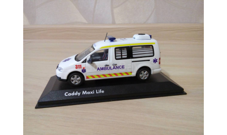 МОДЕЛЬ AMBULANCE НА БАЗЕ VW CADDY, масштабная модель, Volkswagen, 1:43, 1/43