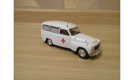 СКОРАЯ МЕДИЦИНСКАЯ ПОМОЩЬ НА БАЗЕ VOLVO PV445, масштабная модель, 1:43, 1/43