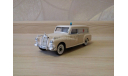 MERCEDES- BENZ 300D СКОРАЯ МЕДИЦИНСКАЯ ПОМОЩЬ, масштабная модель, Mercedes-Benz, 1:43, 1/43