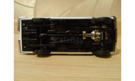 ГОРЬКИЙ- 2402 СКОРАЯ МЕДИЦИНСКАЯ ПОМОЩЬ, масштабная модель, ГАЗ, Агат/Моссар/Тантал, 1:43, 1/43