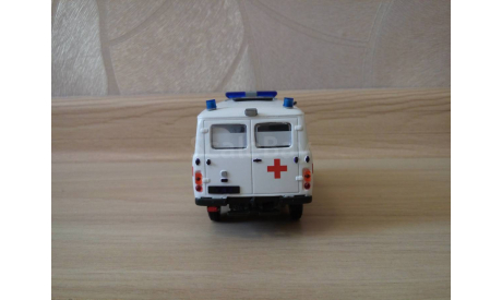 УАЗ 452А СКОРАЯ МЕДИЦИНСКАЯ ПОМОЩЬ, масштабная модель, 1:43, 1/43