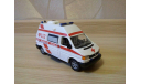 СКОРАЯ МЕДИЦИНСКАЯ ПОМОЩЬ НА БАЗЕ VOLKSWAGEN T4, масштабная модель, 1:43, 1/43