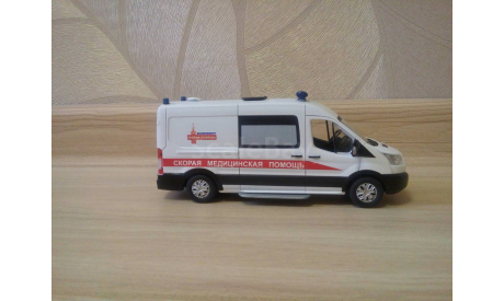 СКОРАЯ МЕДИЦИНСКАЯ ПОМОЩЬ НА БАЗЕ FORD TRANSIT, масштабная модель, 1:43, 1/43