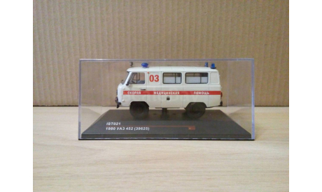 СКОРАЯ МЕДИЦИНСКАЯ ПОМОЩЬ НА БАЗЕ УАЗ-452, масштабная модель, IST Models, scale43