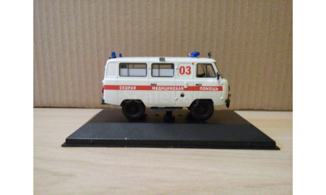 СКОРАЯ МЕДИЦИНСКАЯ ПОМОЩЬ НА БАЗЕ УАЗ-452, масштабная модель, IST Models, scale43