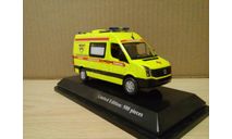 СКОРАЯ МЕДИЦИНСКАЯ ПОМОЩЬ НА БАЗЕ VW CRAFTER, масштабная модель, scale43, Volkswagen