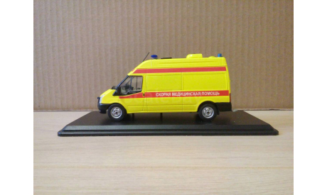 СКОРАЯ МЕДИЦИНСКАЯ ПОМОЩЬ НА БАЗЕ FORD TRANSIT РЕАНИМАЦИЯ, масштабная модель, scale43