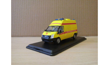СКОРАЯ МЕДИЦИНСКАЯ ПОМОЩЬ НА БАЗЕ FORD TRANSIT РЕАНИМАЦИЯ, масштабная модель, scale43