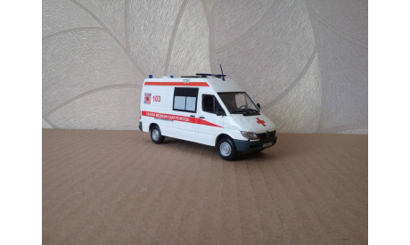 СКОРАЯ МЕДИЦИНСКАЯ ПОМОЩЬ НА БАЗЕ MERCEDES BENZ SPRINTER, масштабная модель, scale43, Mercedes-Benz