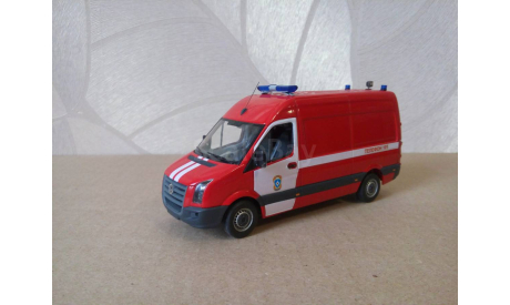 VOLKSWAGEN CRAFTER ПОЖАРНЫЙ, масштабная модель, Minichamps, scale43