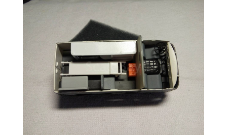 СКОРАЯ МЕДИЦИНСКАЯ ПОМОЩЬ НА БАЗЕ УАЗ-452, масштабная модель, IST Models, 1:43, 1/43