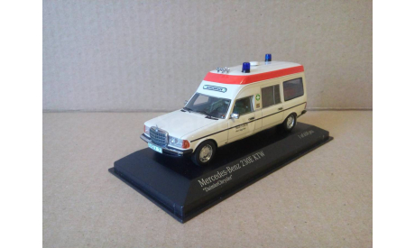 MERCEDES- BENZ  230E KTW KRANKENWAGEN/AMBULANCE/, масштабная модель, Mercedes-Benz, Minichamps, 1:43, 1/43
