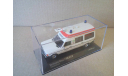 MERCEDES- BENZ  230E KTW KRANKENWAGEN/AMBULANCE/, масштабная модель, Mercedes-Benz, Minichamps, 1:43, 1/43