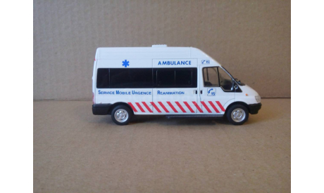 FORD TRANSIT AMBULANCE, масштабная модель, 1:43, 1/43