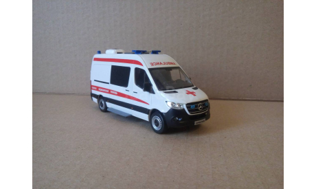 СКОРАЯ МЕДИЦИНСКАЯ ПОМОЩЬ НА БАЗЕ MERCEDES BENZ SPRINTER, масштабная модель, scale43, Mercedes-Benz