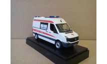 СКОРАЯ МЕДИЦИНСКАЯ ПОМОЩЬ НА БАЗЕ VW CRAFTER, масштабная модель, scale43, Volkswagen