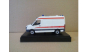 СКОРАЯ МЕДИЦИНСКАЯ ПОМОЩЬ НА БАЗЕ VW CRAFTER, масштабная модель, scale43, Volkswagen