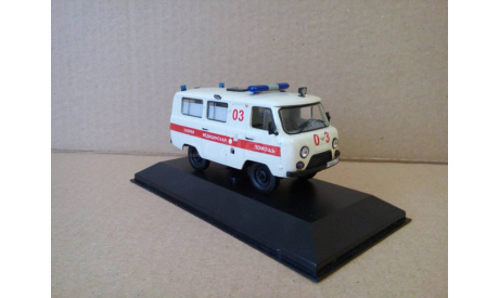 СКОРАЯ МЕДИЦИНСКАЯ ПОМОЩЬ НА БАЗЕ УАЗ-452, масштабная модель, IST Models, 1:43, 1/43