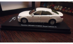 Toyota crown hibrid royal series 1/43