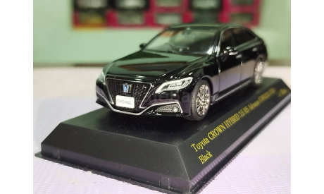 Toyota crown gibrid.  1/43, масштабная модель, Carnel kyosho, scale43