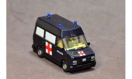 Полицейский микроавтобус FIAT Ducato, Италия., масштабная модель, Praline, 1:87, 1/87