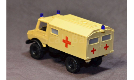 Санитарный автомобиль Mercedes-Benz UNIMOG, Германия., масштабная модель, Roco, 1:87, 1/87