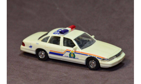 Полицейский автомобиль Ford Crown Victoria, Канада., масштабная модель, Busch, 1:87, 1/87