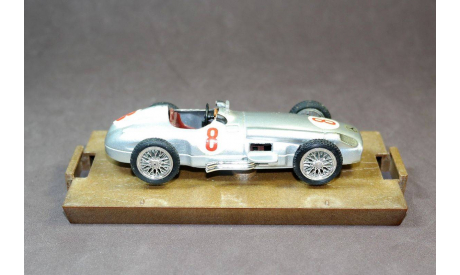 Гоночный автомобиль F1 Merсedes W196, Juan Manuel Fangio World Champion 1954., масштабная модель, Mercedes-Benz, Brumm, 1:43, 1/43