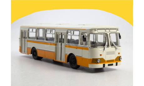 Ликинский автобус-677М (бежевый-охра)  СОВА 900384, масштабная модель, Советский Автобус, scale43
