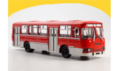 Ликинский автобус-677М (красно-белый)  СОВА 900353, масштабная модель, Советский Автобус, scale43