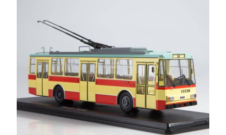 Троллейбус Skoda-14TR (красно-бежевый) SSM4042, масштабная модель, Start Scale Models (SSM), Škoda, scale43