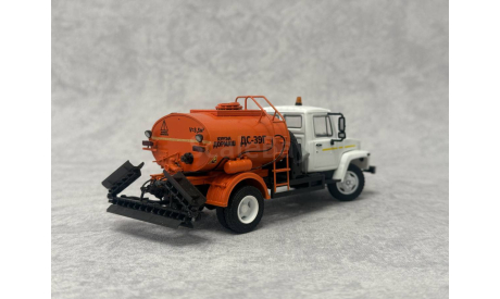 КИТ автогудронатор ДС-39Г, сборная модель (другое), scale43