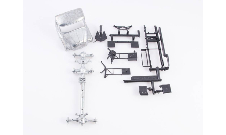 1590AVD Tatra T-138 NT 6x6 тягач AVD Models 1:43, сборная модель автомобиля, scale43