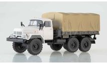 Наши грузовики: №8 бортовой автомобиль ЗИЛ-131, масштабная модель, scale43