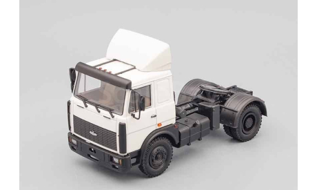 Н709  МАЗ-54326 (1988-93) белый 1/43 НАШ АВТОПРОМ, масштабная модель, scale43