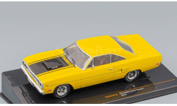 PLYMOUTH Road Runner Coupe (1970), yellow black IXO 1:43