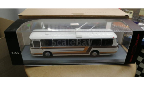 ЛАЗ 699Р белый, с цветными полосами Classicbus, масштабная модель, scale43