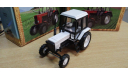 160114 трактор мтз-82 2-х цв.(пластик, белый черн кабина белая крыша), масштабная модель трактора, Металл-Пласт, scale43