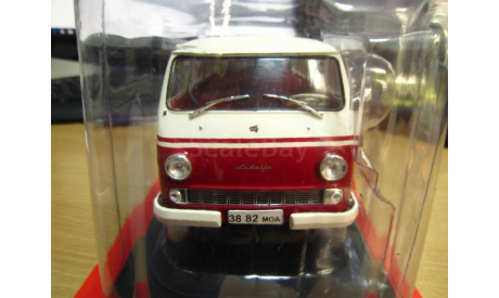 Легендарные Советские Автомобили №44 РАФ-977ДМ Латвия, масштабная модель, Hachette, scale24
