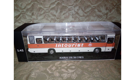 Ikarus 250.58 (1981) intourist 1/43 classicbus, масштабная модель, 1:43