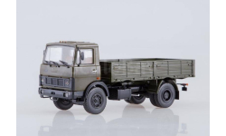 МАЗ-5337 бортовой (ранняя кабина, хаки), 1987 г. Автоистория (АИСТ) 1:43