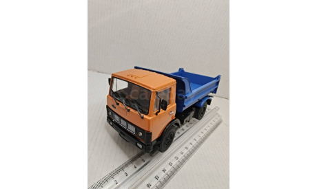 МАЗ 5551 самосвал охра/синий Автоистория 100497, масштабная модель, Автоистория (АИСТ), scale43