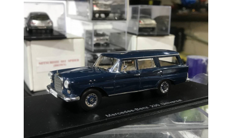 Коллекционная модель. Spark Mercedes Benz 230 Universal, масштабная модель, Mercedes-Benz, 1:43, 1/43