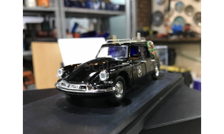 Коллекционная модель. Ситроен CITROEN DS BREAK  FUNEBRI PARIS, масштабная модель, Citroën, RIO-Models, 1:43, 1/43