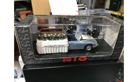 Коллекционная модель. Ситроен CITROEN  DS  FUNERALE  PADRE PIС 1968 - CARRO FUNEBRE, масштабная модель, Citroën, RIO-Models, 1:43, 1/43