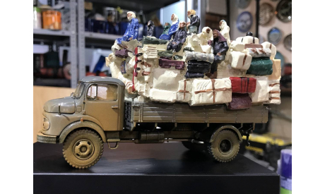 Коллекционная модель 1:43 Mercedes-Benz LA911 pickuptruck,Pritschenwagen, Tenere 1966, масштабная модель, Дилерская Premium Classixxs, 1/43