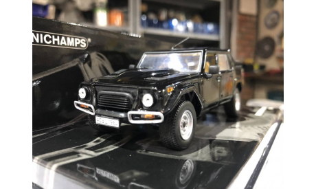 Коллекционная модель. Ламборгини Lamborghini LM002 4х4 Черный Minichamps, масштабная модель, 1:43, 1/43