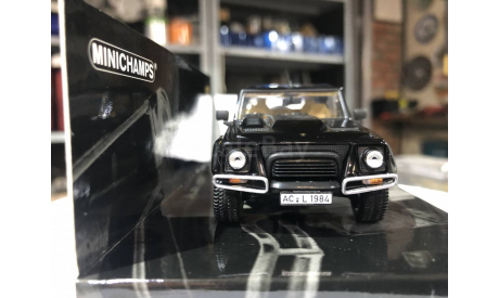 Коллекционная модель. Ламборгини Lamborghini LM002 4х4 Черный Minichamps, масштабная модель, 1:43, 1/43
